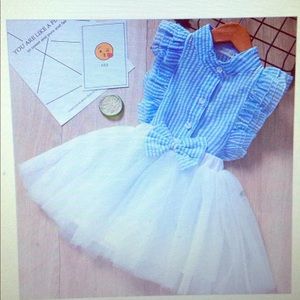 Girls shirt+ Waist skirt